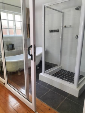 Yes Please Guest Rooms